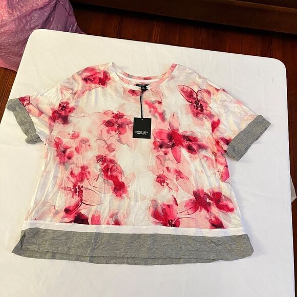 Simply Vera Vera Wang Tops - NEW Simply Vera Wang XL Top Pink White Floral (Sleepwear)